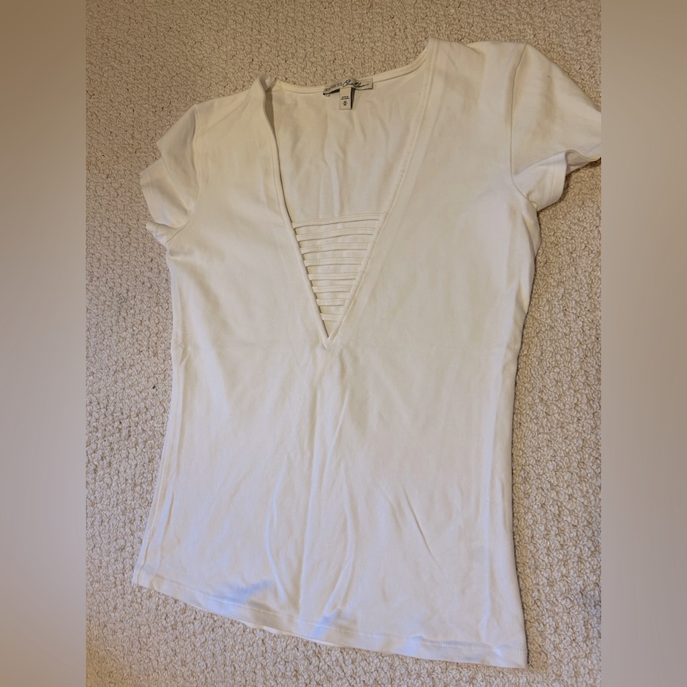 Women’s V-Neck Ladder Front Tee - White